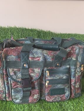 Universal Forest Green Tapestry Bag Vintage w/HEYS International Ltd Tag